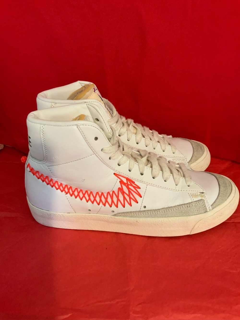 NIKE - Picture 5 of 10